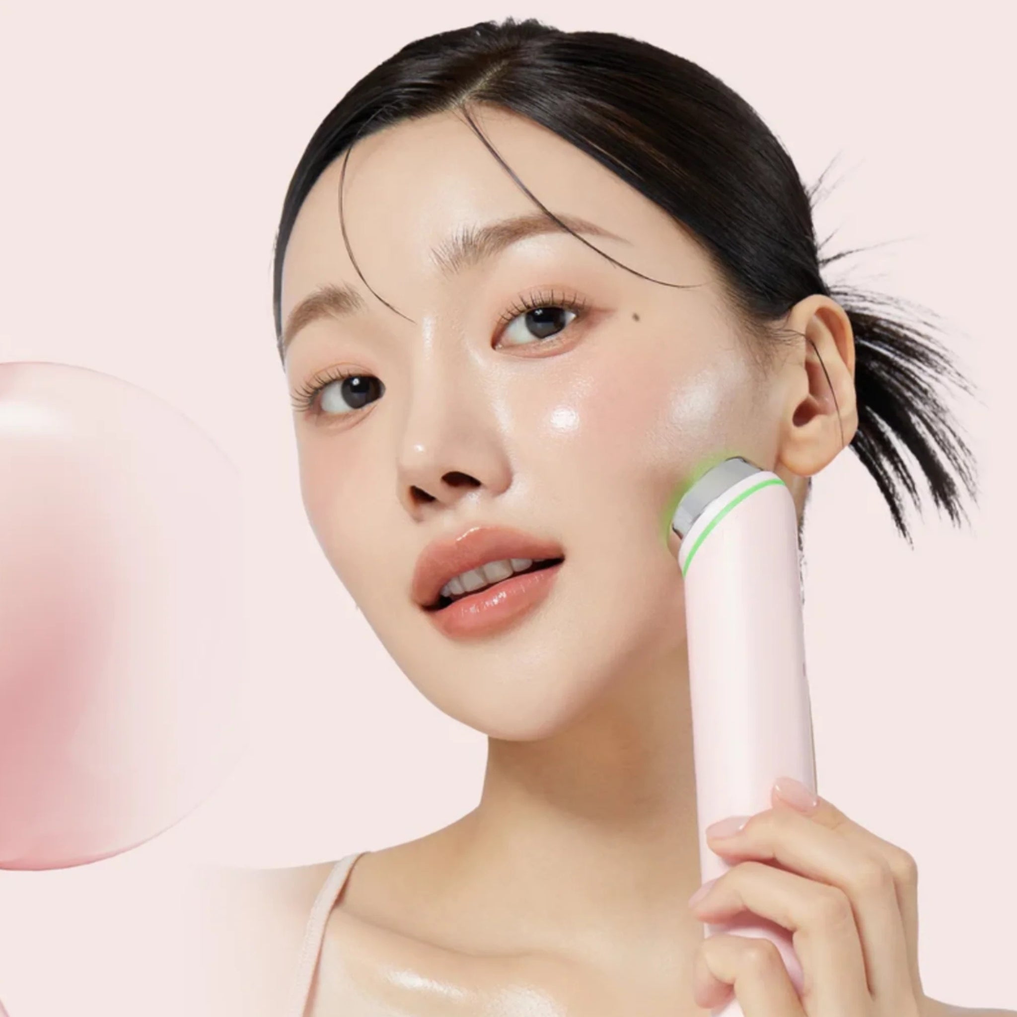 Medicube Age-R Booster Pro – Anti-Ageing RF Beauty Device (Pink